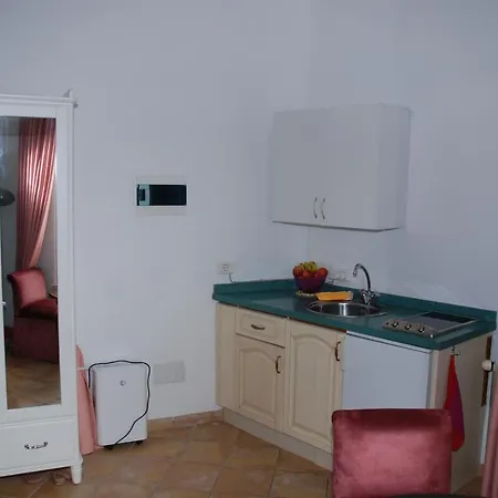 Max Chasma Aparthotel